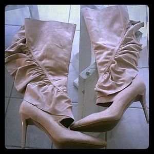Size 9 Tan High Heel Knee High Fringe BoHo Boots